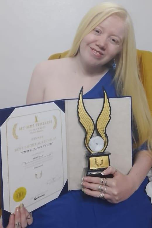 وفاة سيناريست