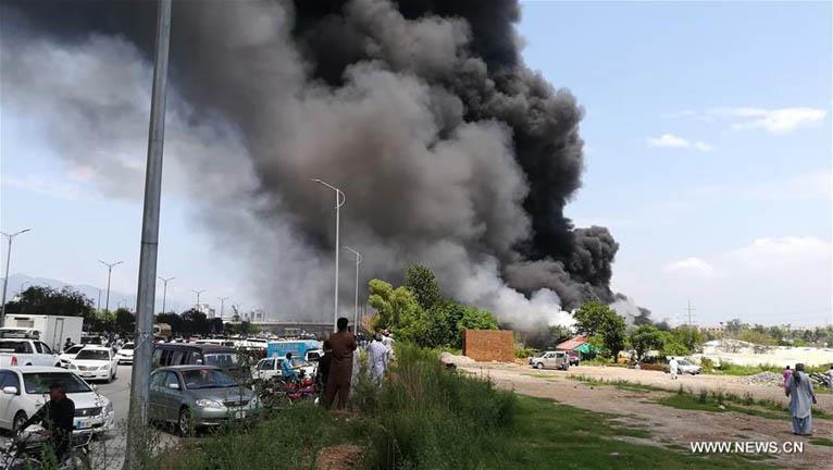 حريق وسط العاصمة الباكستانية