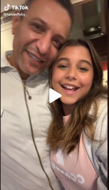 ابنة شيرين مع والدها