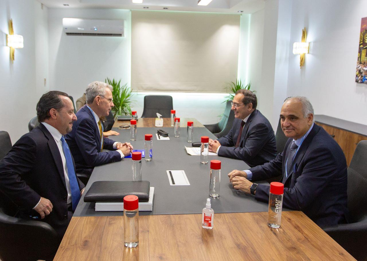 طارق الملا وزير البترول جلسة مباحثات عقدها مع جيفر