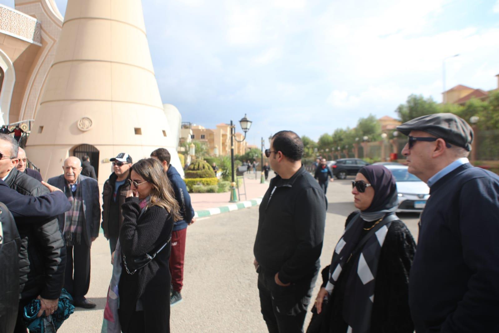 في جنازة والد الفنانة جومانا مراد