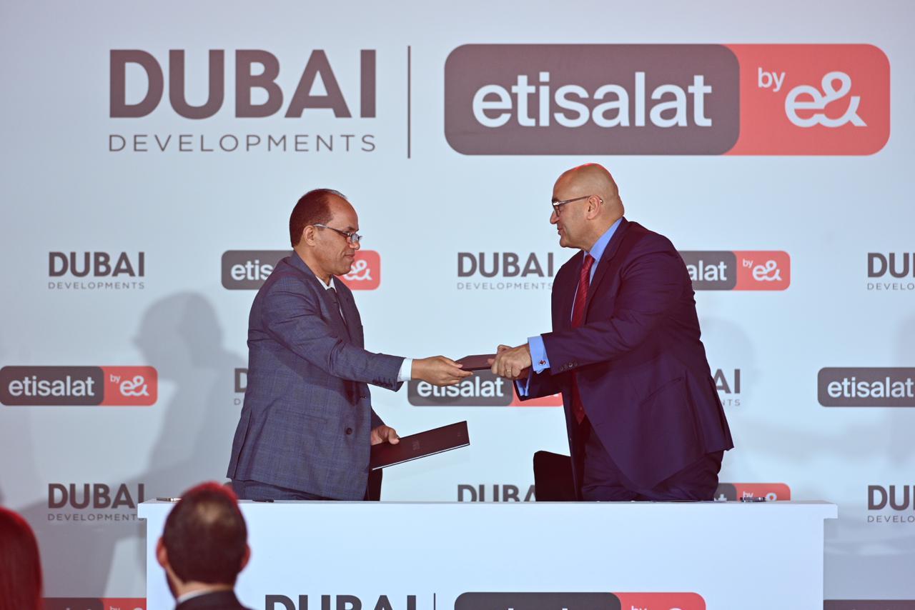 شركة دبي للتطوير العقاري توقع اتفاقية تعاون مع اتص