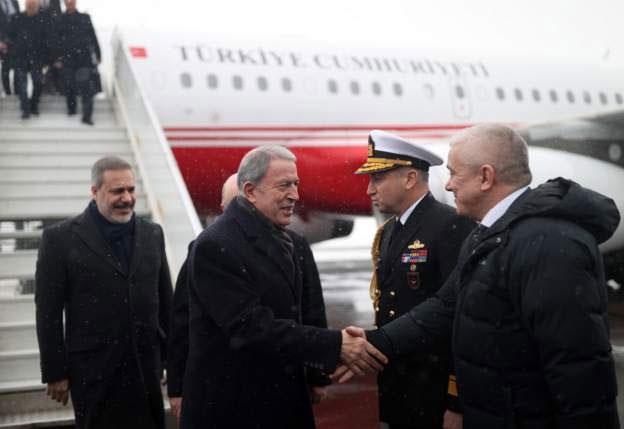 وزير الدفاع التركي، خلوصي أكار، لدى وصوله إلى العا