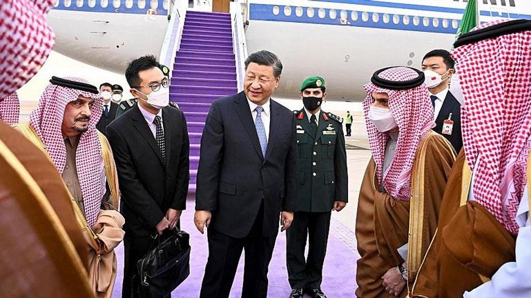 الرئيس الصيني يصل إلى السعودية