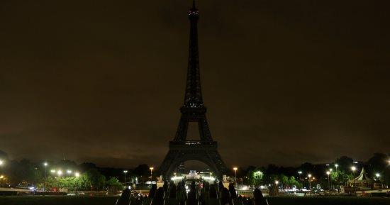 أجزاء من باريس تغرق في الظلام بسبب خلل تقني