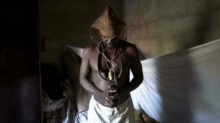 عنصر سابق في ميليشيا من الدوغون في وسط مالي