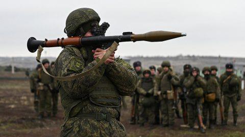 هل تستهدف الضغوط العسكرية الروسية على الحدود الأوك