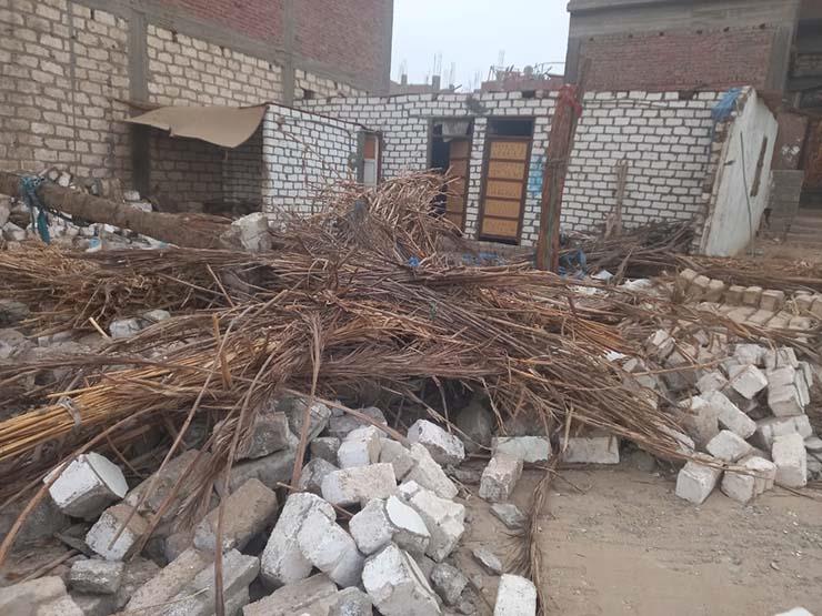 انهيار منزل من طابقين دون خسائر بشرية في سوهاج