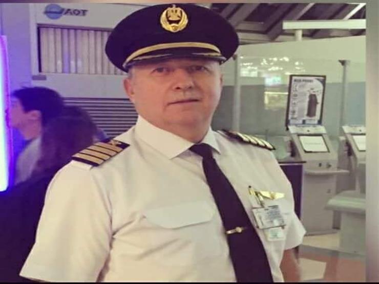 الكابتن طيار وليد مراد قائد طائرة مصر للطيران