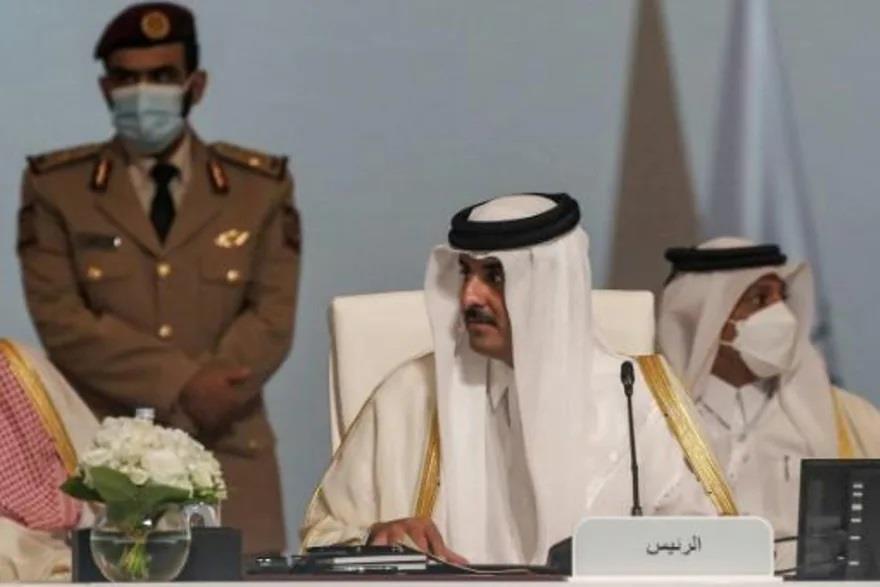  أمير قطر الشيخ تميم بن حمد آل ثاني أثناء يترأس ال