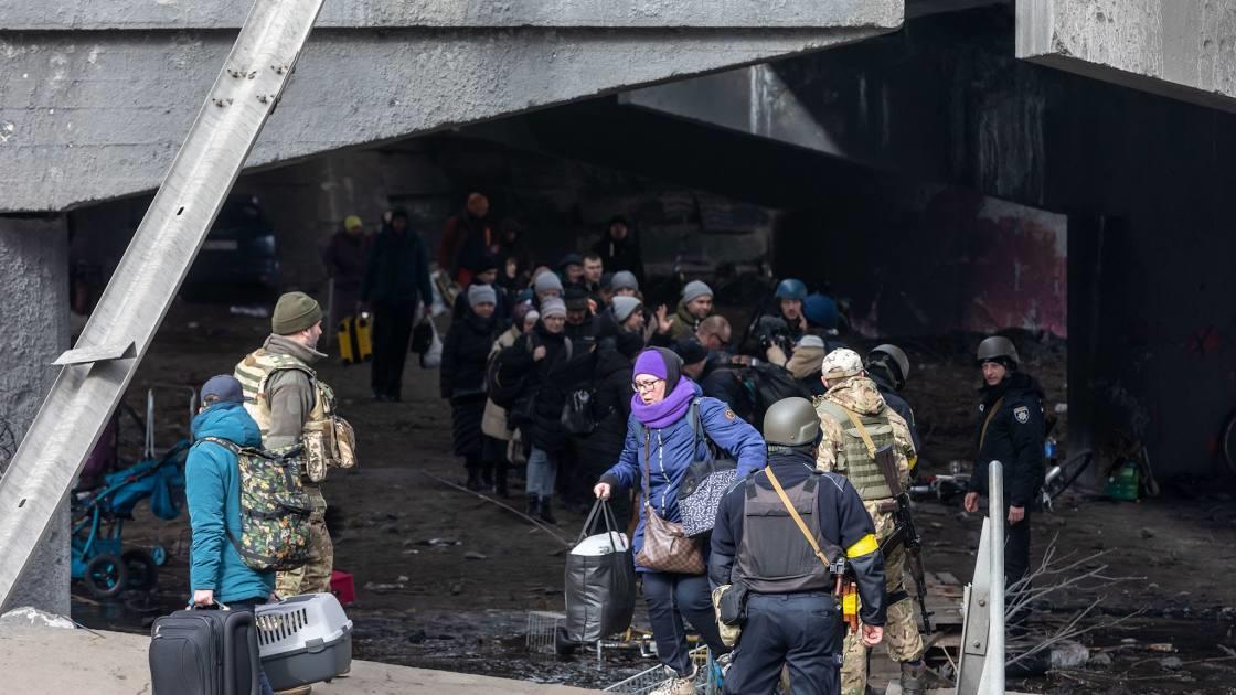 عملية الإجلاء جارية من مصنع آزوفستال بأوكرانيا 