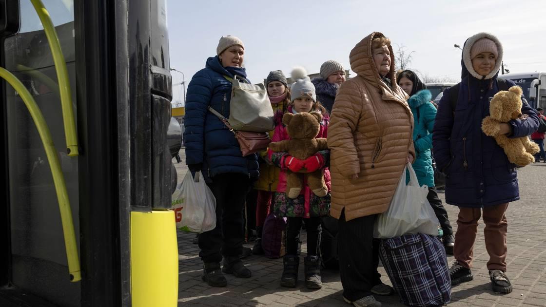  نزوح المدنيين من أوكرانيا