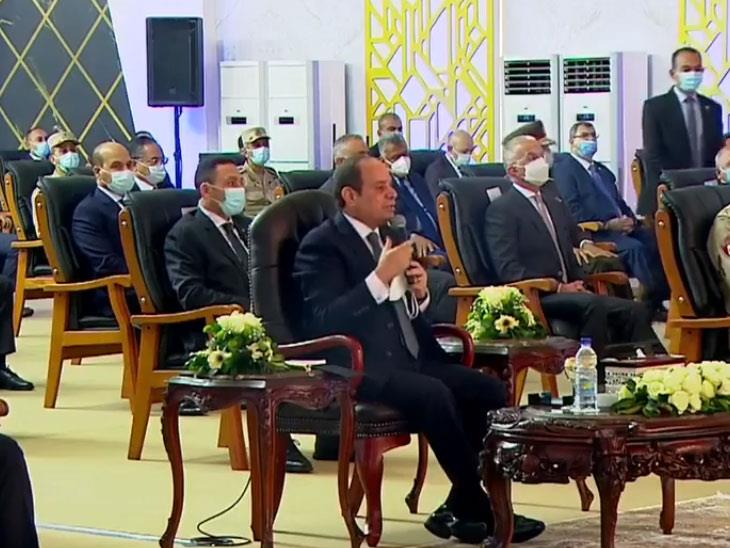 الرئيس السيسي خلال افتتاح عدد من المشروعات القومية