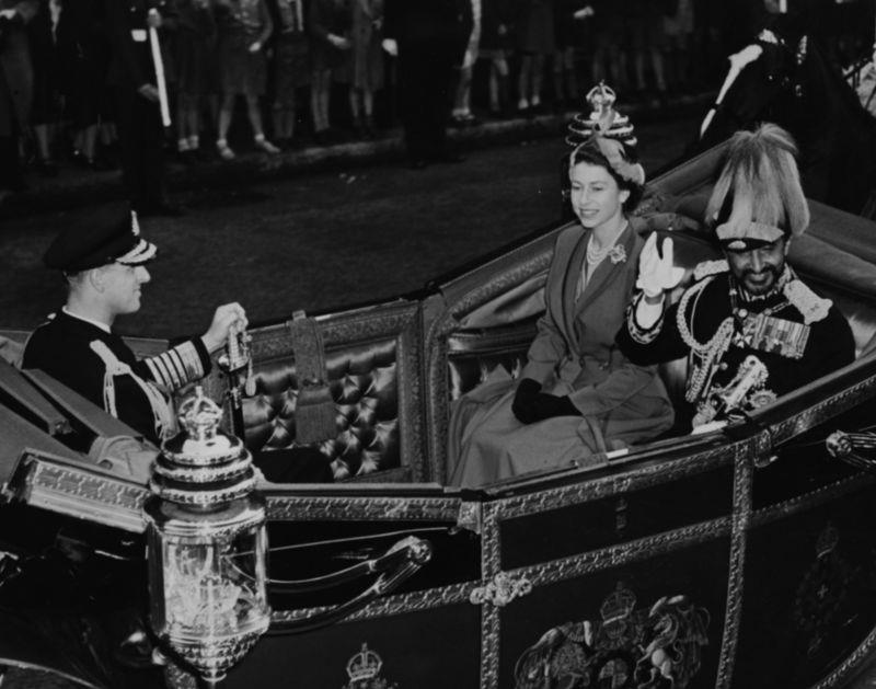 خلال زيارة للمملكة المتحدة، لقى الإمبراطور هيلا سي