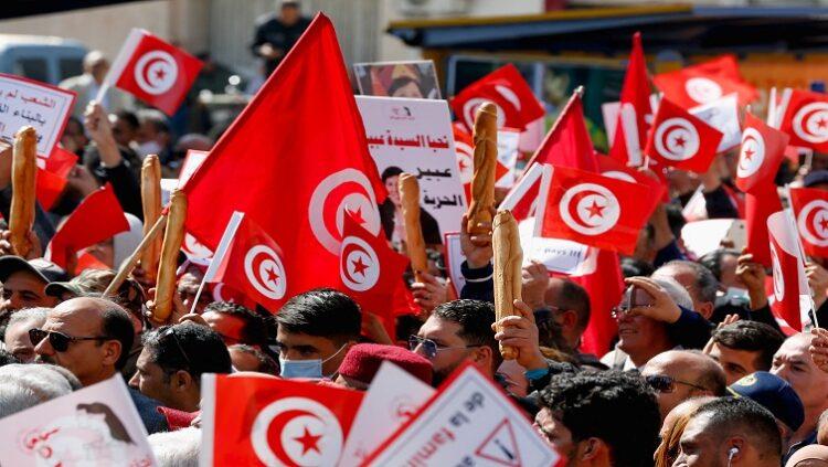 مسيرة وسط العاصمة تونس معارضة للرئيس قيس سعيد 