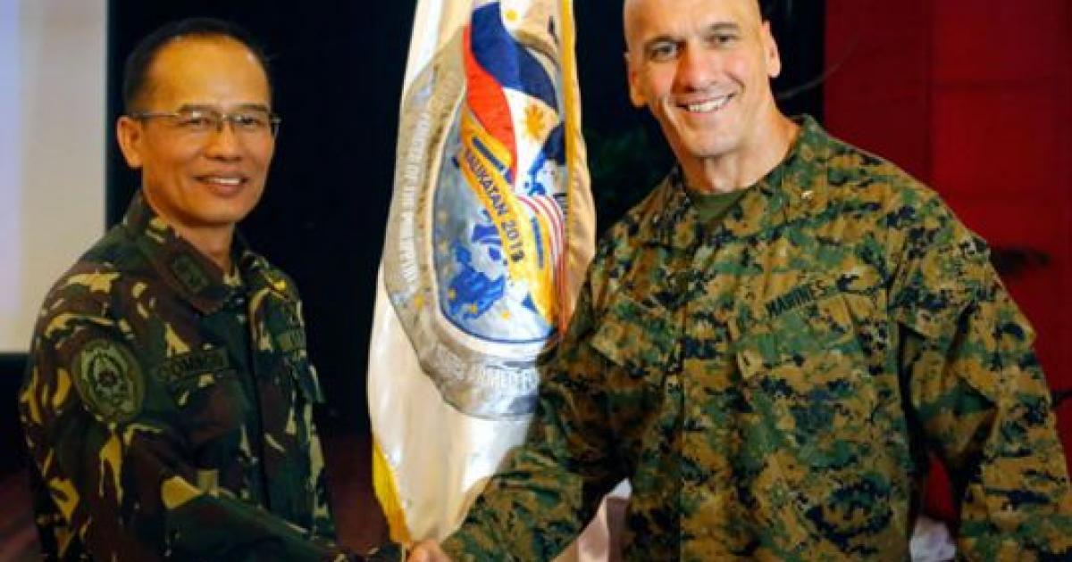 الفلبين والولايات المتحدة تطلقان تدريباتهما العسكر