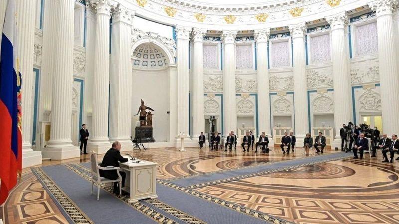 جلسة لمجلس الأمن القومي الروسي الذي يضم 30 عضوا