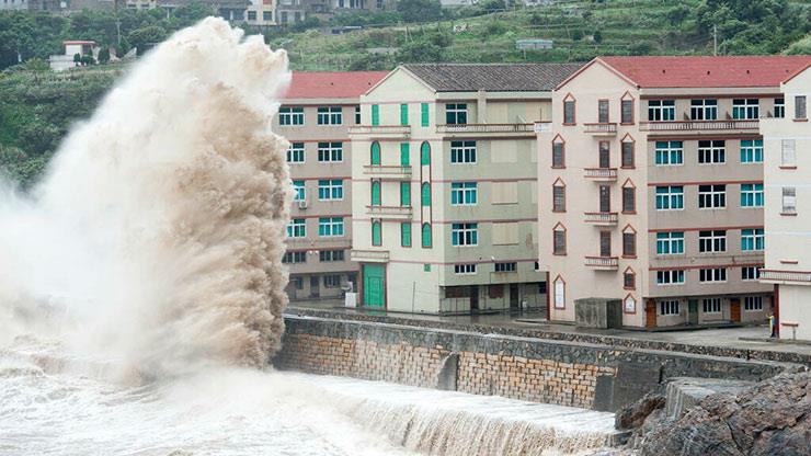 إعصار تشان هوم بالقرب من وينلينغ في مقاطعة تشجيانغ