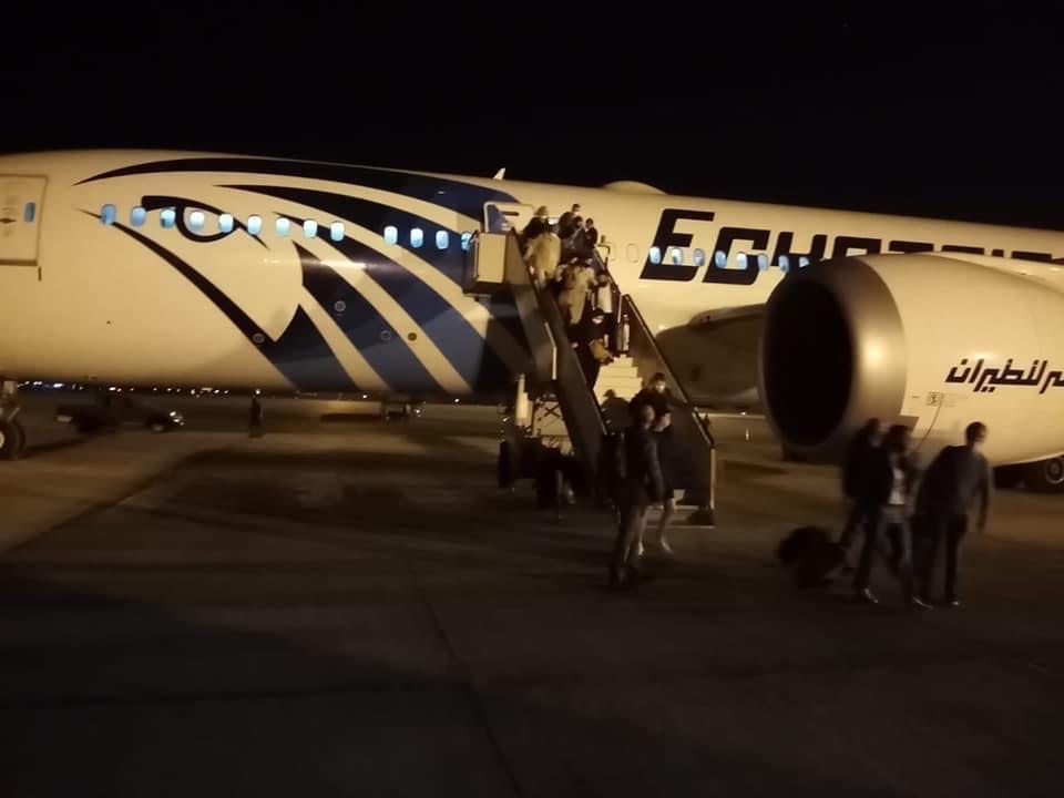 مطار الأقصر يستقبل طائرة مصر للطيران