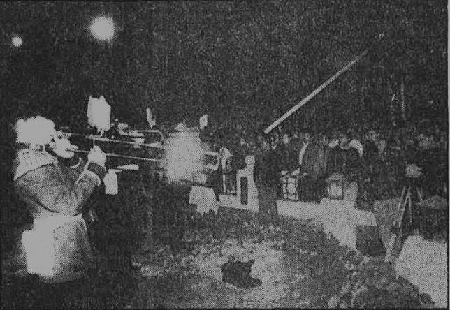 صورة لفرقة الحرس الويلزي أثناء العزف في ميدان الحس
