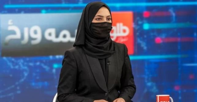 مذيعات بالنقاب على شاشات التلفزيون الأفغاني