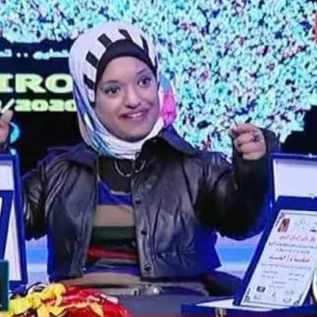 بطلة الجمهورية لقصار القامة