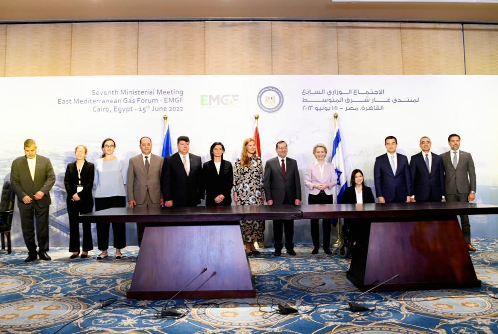 خلال توقيع الاتفاقية بين مصر وإسرائيل والاتحاد الأ