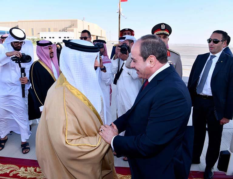 الرئيس السيسي يودع ملك البحرين 
