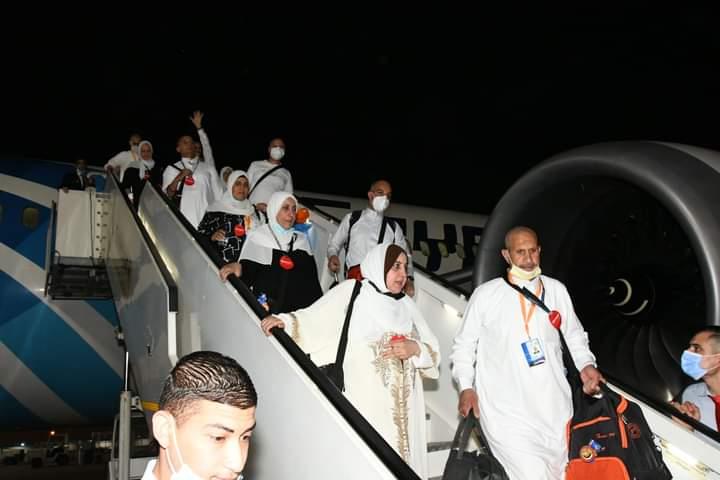 مصر للطيران تسير 15 رحلة لإعادة الحجاج