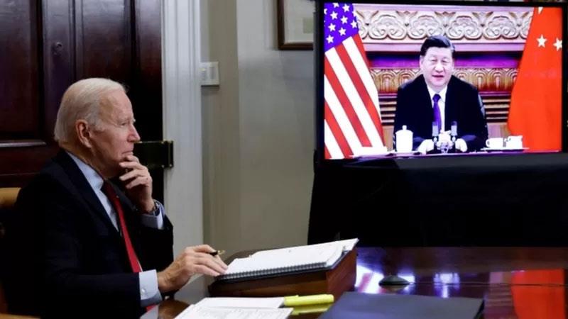 الرئيس الأمريكي ونظيره الصيني خلال اجتماع افتراضي 