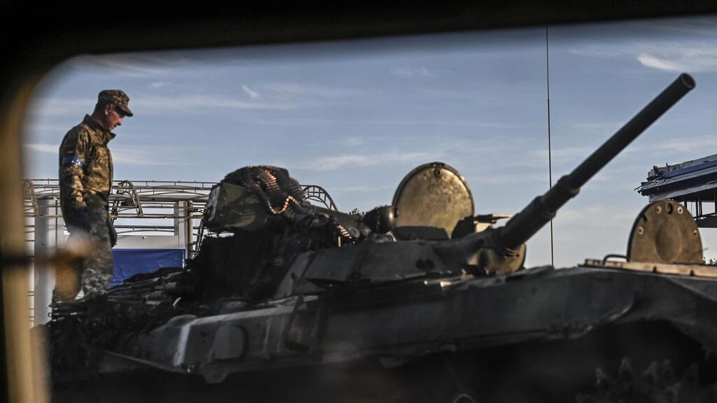 مقاتل أوكراني في خاركيف