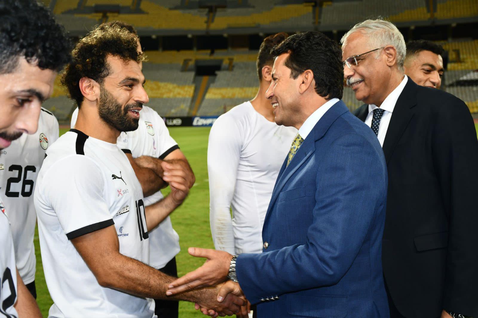 محمد صلاح ووزير الرياضة