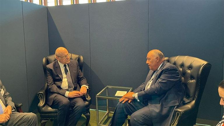 وزير الخارجية مع رئيس وزراء لبنان نجيب ميقاتي