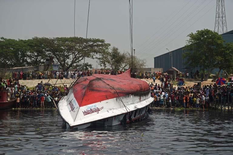 غرق قارب في شمال بنجلاديش