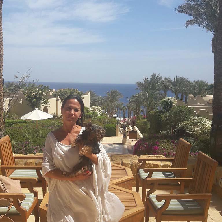 دينا رضا أول مصرية توثق توكيلًا رسمياً للتبرع بأعض