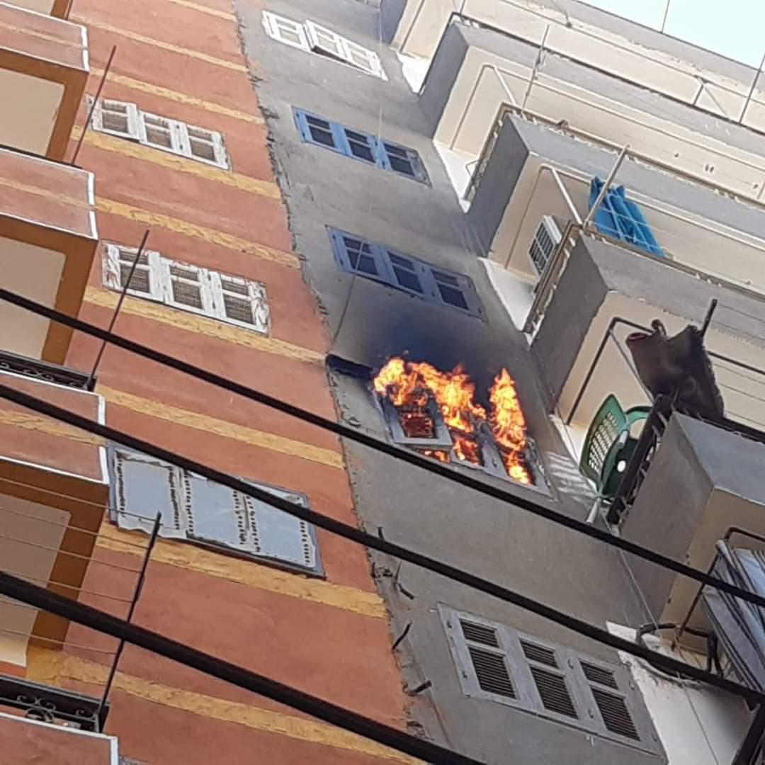 حريق يلتهم شقة سكنية                              