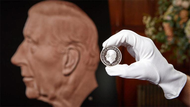 صورة الملك تشارلز الثالث على العملات المعدنية البر