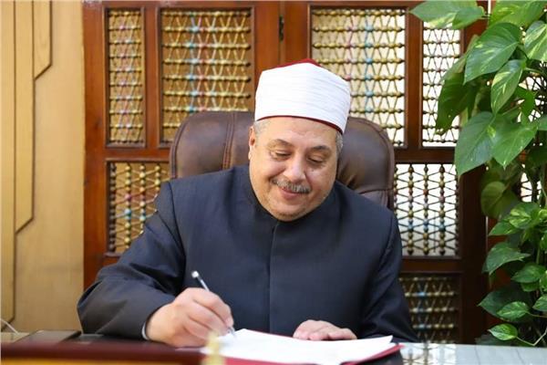 الشيخ أيمن عبد الغني رئيس قطاع المعاهد الأزهرية