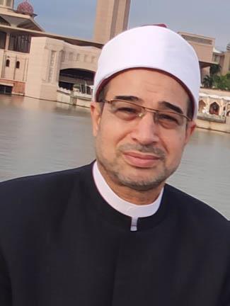 الشيخ أحمد عبدالعظيم رئيس الإدارة المركزية للامتحا