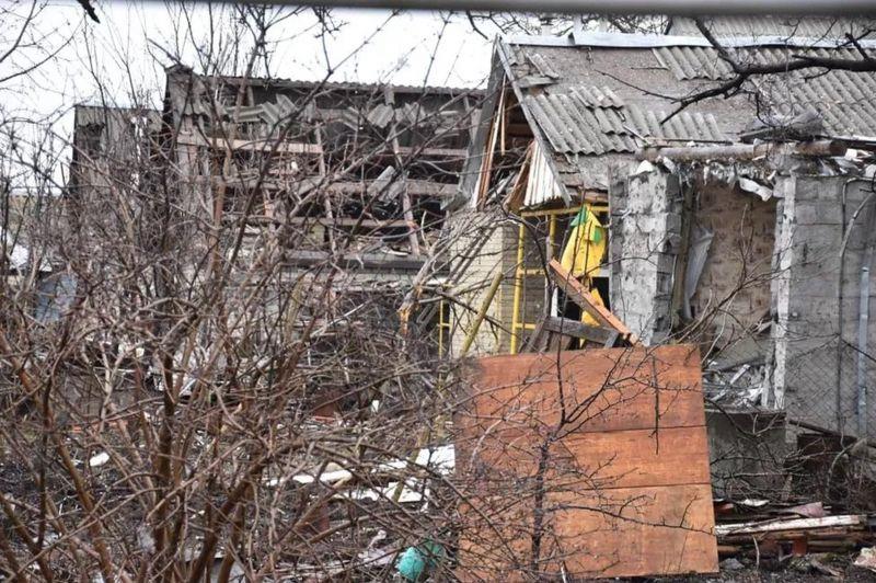 قال مسؤولون أوكرانيون إن حوالي 14 منزلا تضررت بشدة