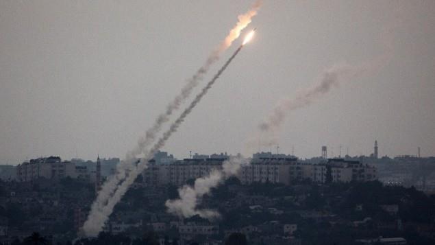 إطلاق صواريخ على قطاع غزة   أرشيفية