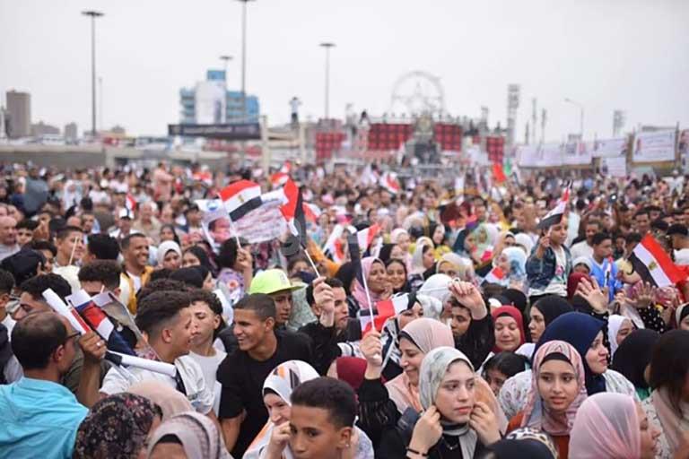 مسيرات بالقاهرة والجيزة لدعم ترشح الرئيس السيسي لل