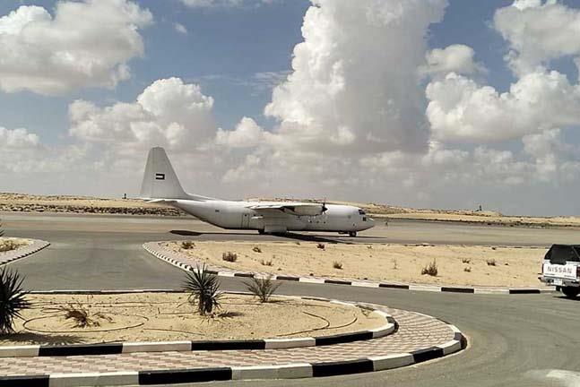 طائرة إماراتية مُحملة بمساعدات إنسانية لغزة تصل مط