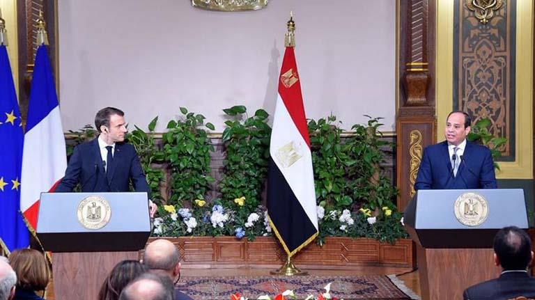 ماكرون  مع الرئيس عبد الفتاح السيسي