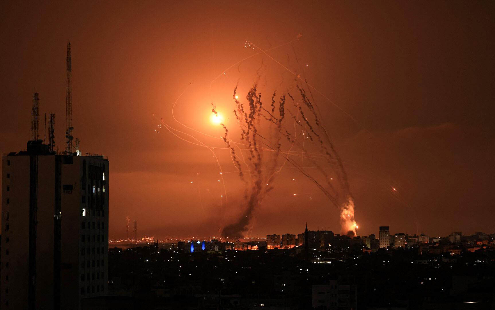 قصف صاروخي على تل أبيب