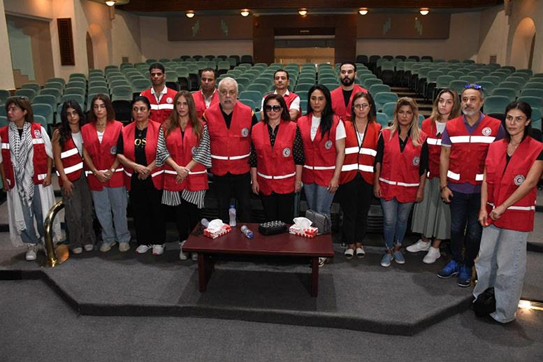 تطوع نجوم الفن بالهلال الأحمر 