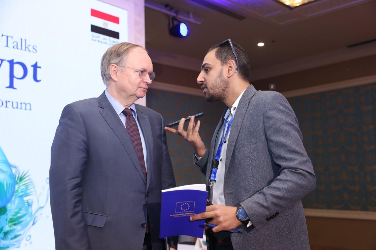 سفير الاتحاد الأوروبي مع محرر مصراوي