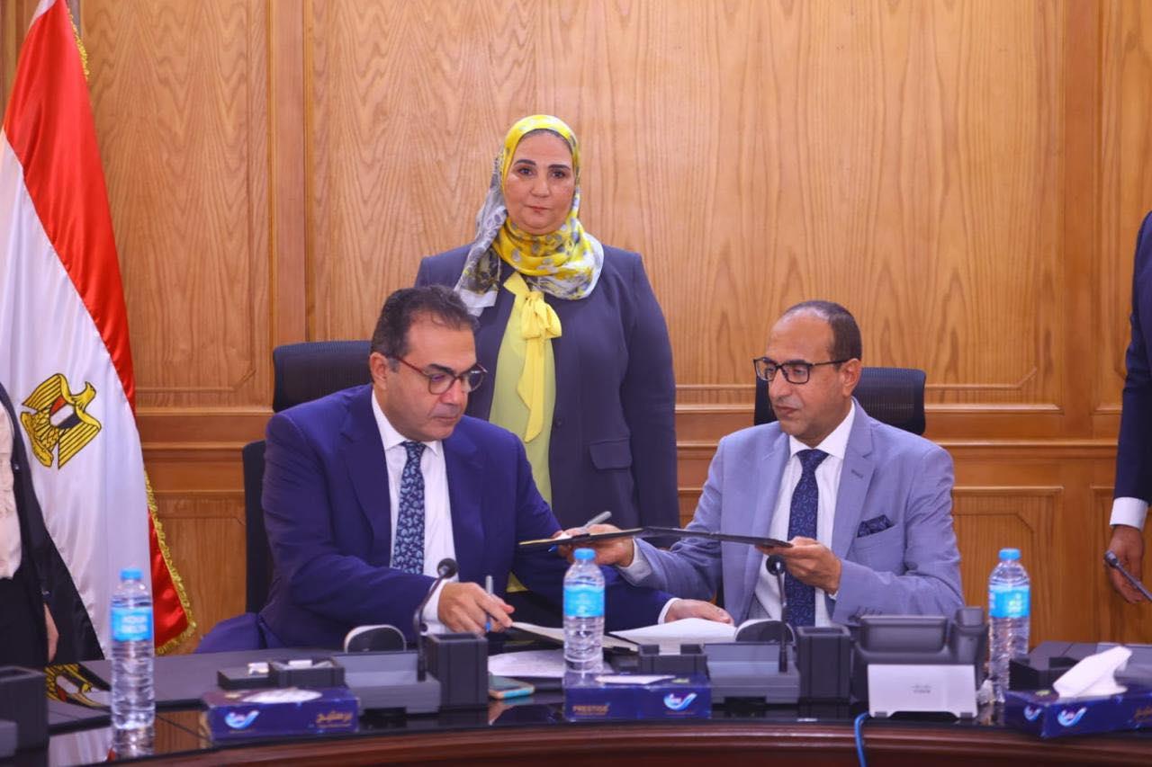 وزيرة التضامن تشهد توقيع بروتوكول بين بنكي ناصر ال