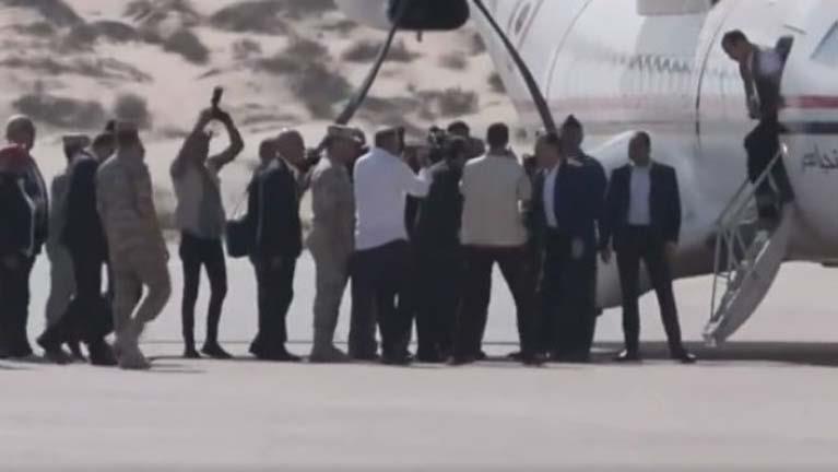 رئيسا وزراء بلجيكا وإسبانيا يصلان مطار العريش