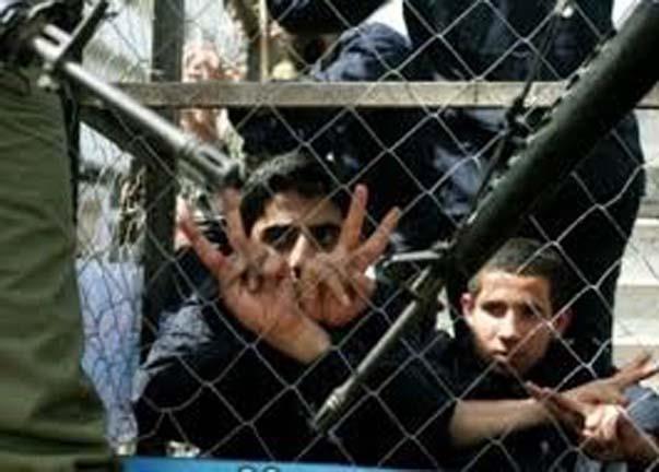 أطفال فلسطينين في سجون الاحتلال الإسرائيلي